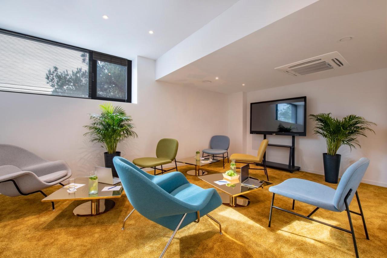 Golden Tulip Design Tbilisi Otel Dış mekan fotoğraf