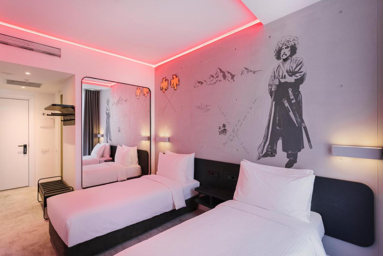Golden Tulip Design Tbilisi Otel Dış mekan fotoğraf