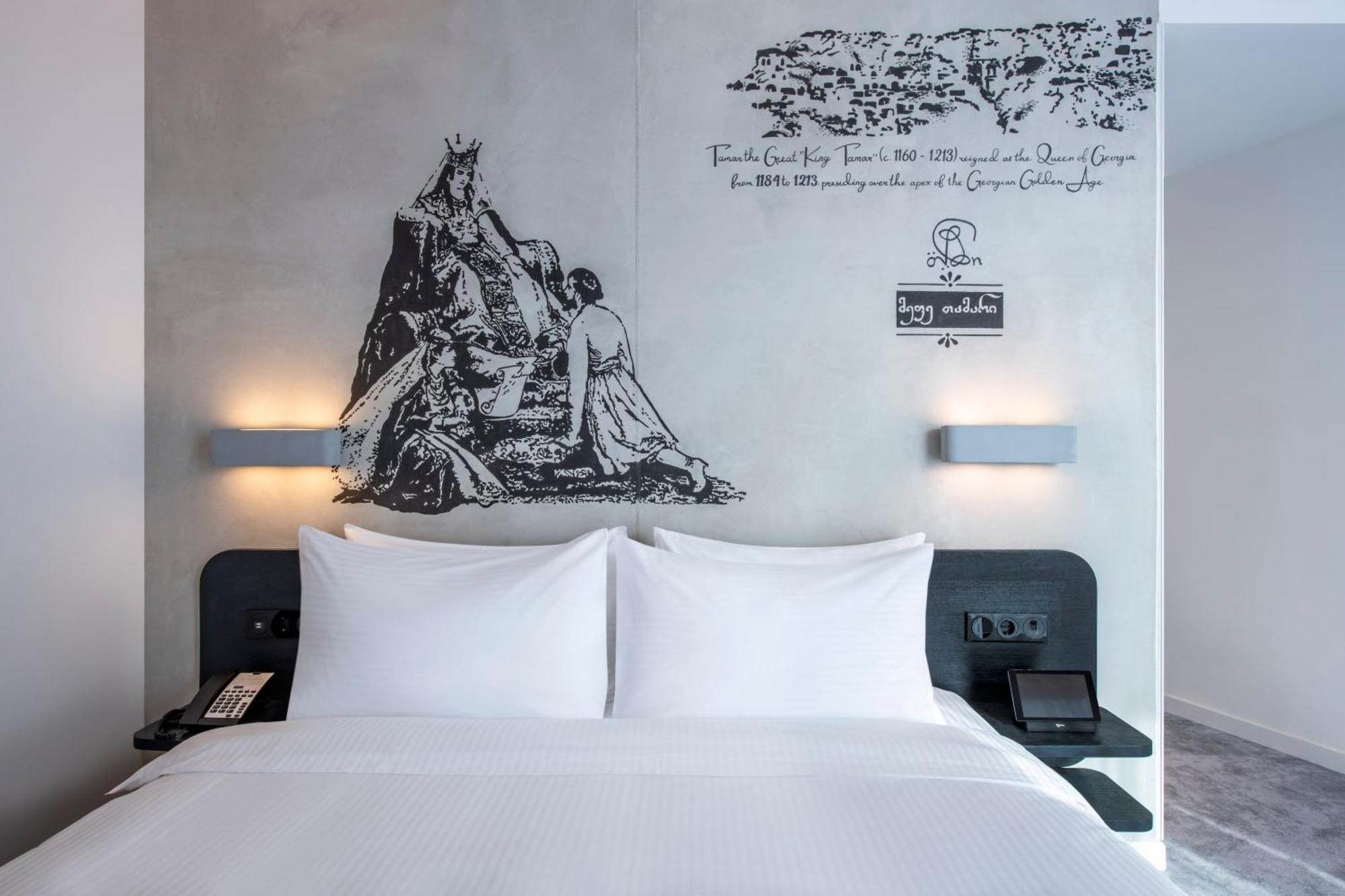 Golden Tulip Design Tbilisi Otel Dış mekan fotoğraf