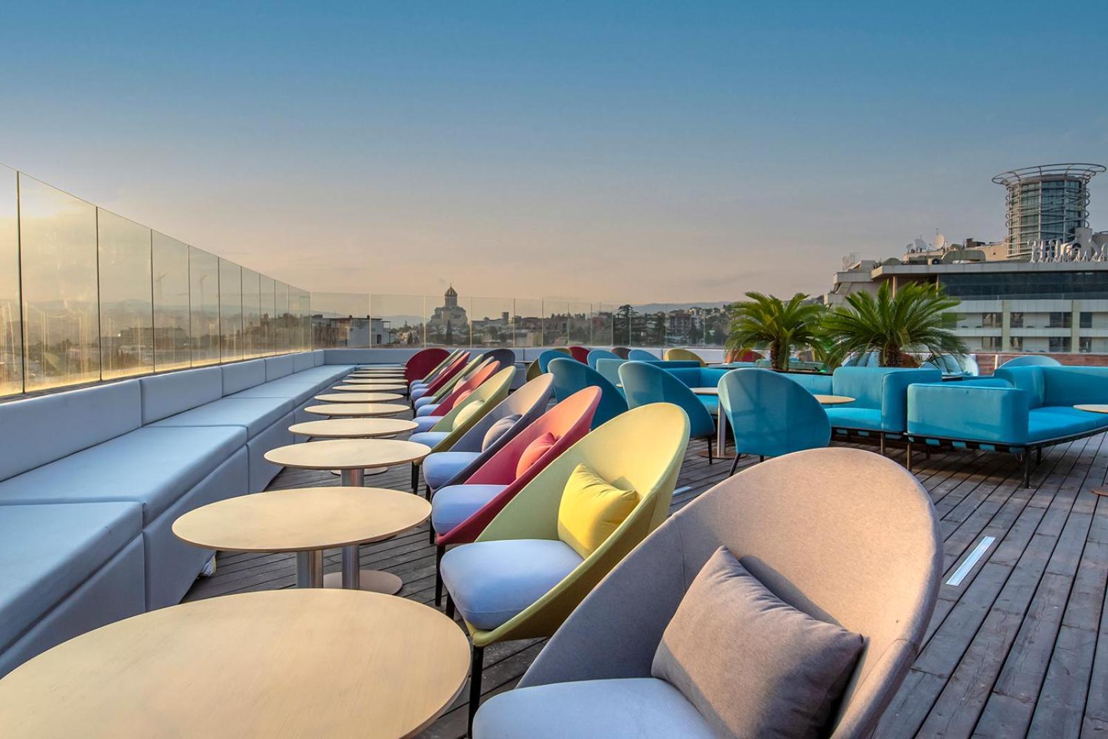 Golden Tulip Design Tbilisi Otel Dış mekan fotoğraf